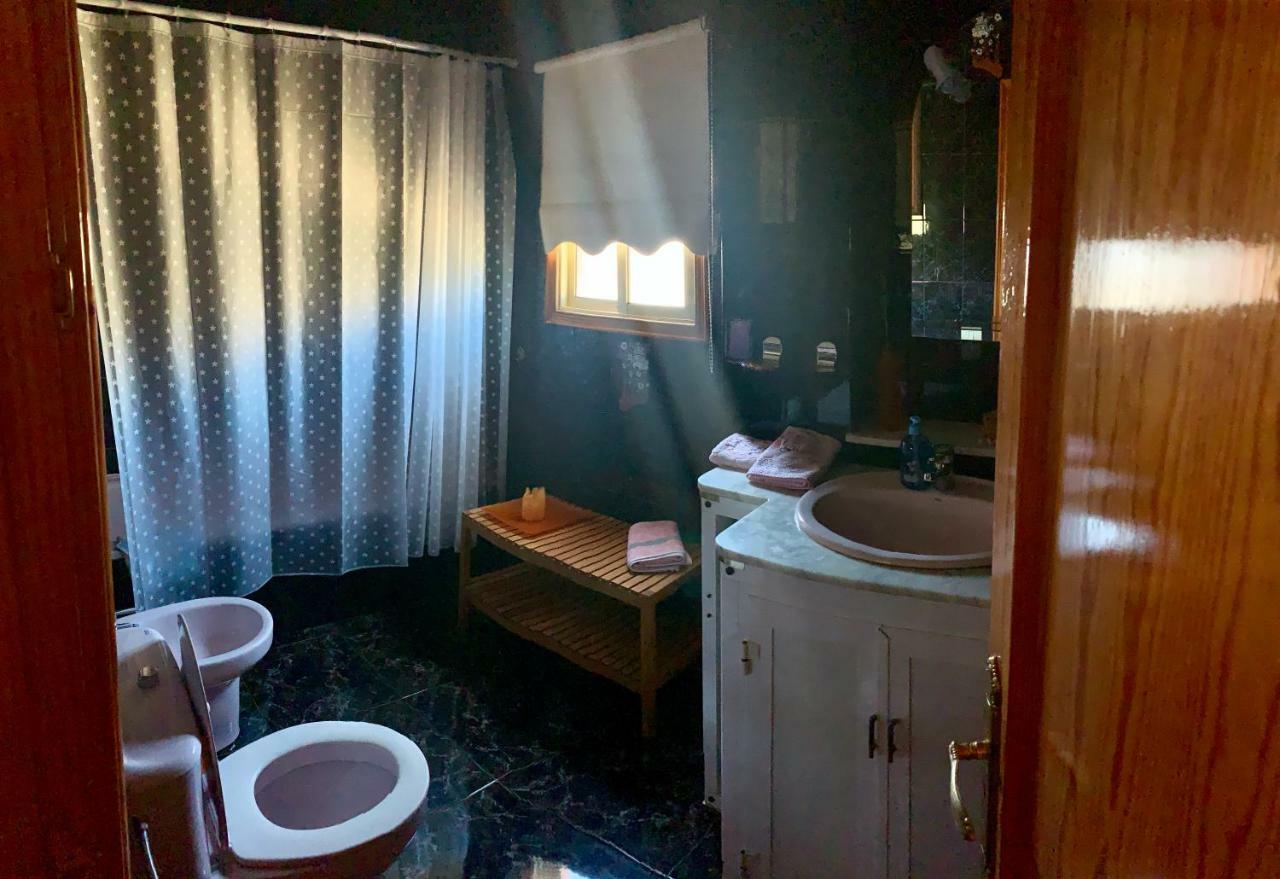Гостевой дом Naomi'S House Фасния Экстерьер фото